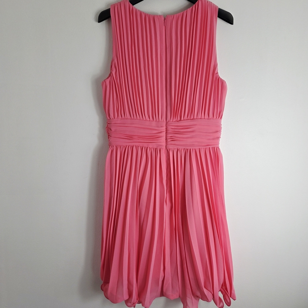 One33 Social Pleated Deep V Knot Sleeveless A-Line Flowy Swing Mini Dress - Picture 5 of 7